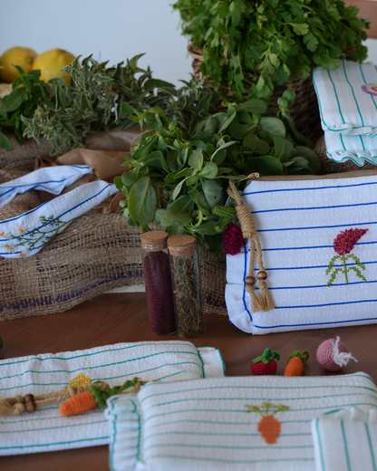 Min Al Ard Collection - Pouch